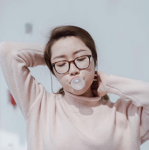Nữ nhiếp ảnh 9X được sao Việt "chọn mặt gửi vàng" - 2
Mang vẻ ngoài khá lạnh lùng và khó gần nhưng Diệu Linh thực chất là cô gái vui vẻ và cá tính