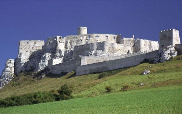 Chiêm ngưỡng những lâu đài đẹp huyền ảo trên thế giới - 2 Chiêm ngưỡng những lâu đài đẹp huyền ảo trên thế giới - 2