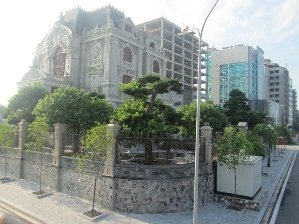 dinh thự, biệt thự, lâu đài, đại gia, đại gia tỉnh lẻ dinh thự, biệt thự, lâu đài, đại gia, đại gia tỉnh lẻ