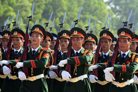 Con làm công an bố mẹ có được bảo hiểm y tế? - 1
Theo như luật pháp quy định có phải bố mẹ em sẽ được hưởng BHYT do Nhà nước đóng (Ảnh minh họa)