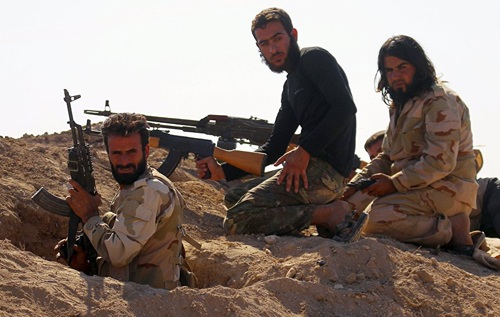 Lực lượng nổi dậy Syria dùng người dân làm bia đỡ đạn - 2