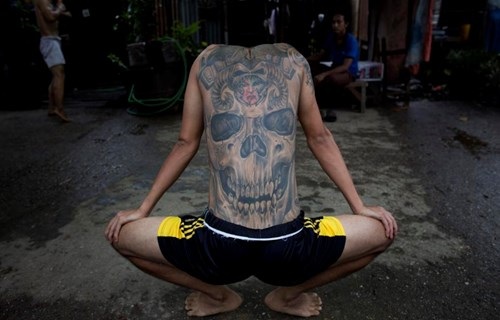 Cận cảnh lò luyện võ vỉa hè của thanh niên Myanmar - 2 - ảnh 2