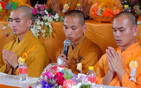 thái lan: kiều bào đón lễ vu lan hình 1 thai lan: kieu bao don le vu lan hinh 1