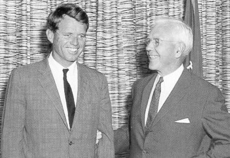 Giám đốc CIA bưng bít thông tin vụ ám sát Tổng thống Kennedy? - 3 Giám đốc CIA bưng bít thông tin vụ ám sát Tổng thống Kennedy? - 3