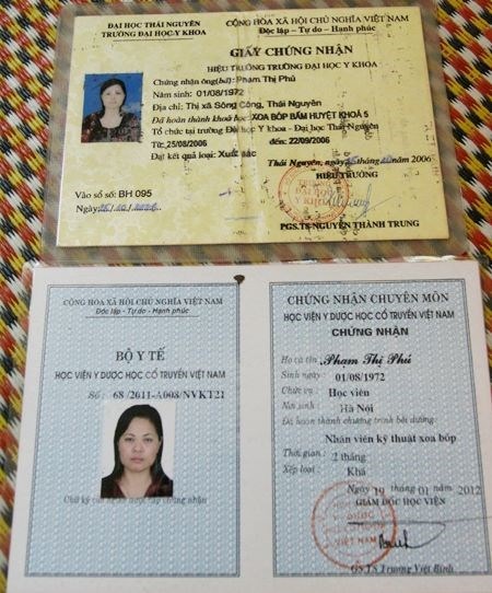 Đoàn kiểm tra liên ngành nói gì về cơ sở tẩm quất "cô" Phú Sông Công? - 3 Tại thời điểm kiểm tra, chủ cơ sở Phạm Thị Phú xuất trình được Giấy phép kinh doanh và chứng chỉ hành nghề