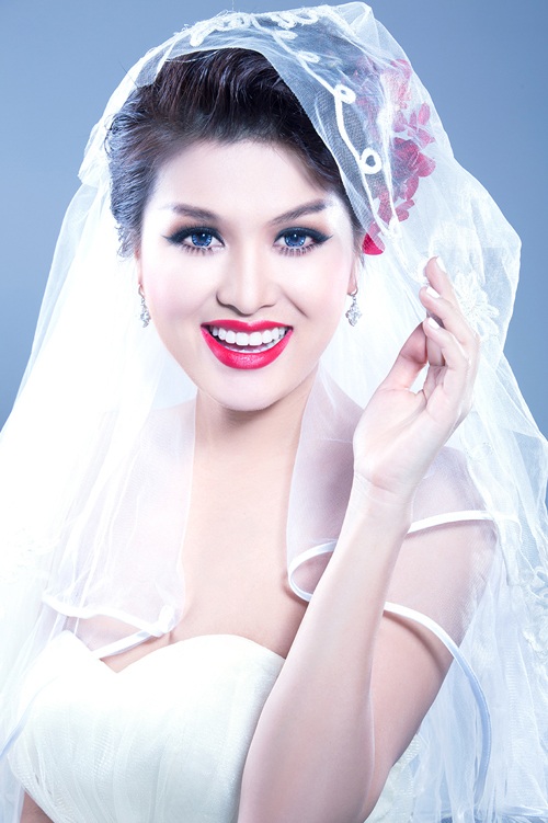Hoa hậu làm mẹ đơn thân vì trót yêu đại gia có vợ - 3 Có 2 con trai nhưng cô chưa từng được làm cô dâu