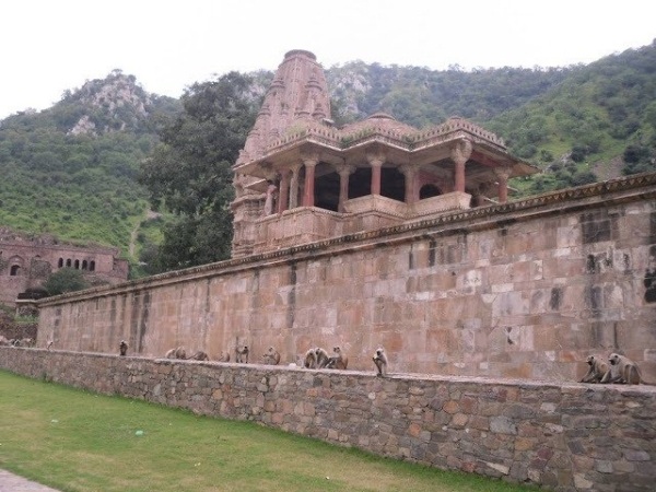 “Lạnh gáy” với lời nguyền về lâu đài ma ám Bhangarh - 3 “Lạnh gáy” với lời nguyền về lâu đài ma ám Bhangarh - 3