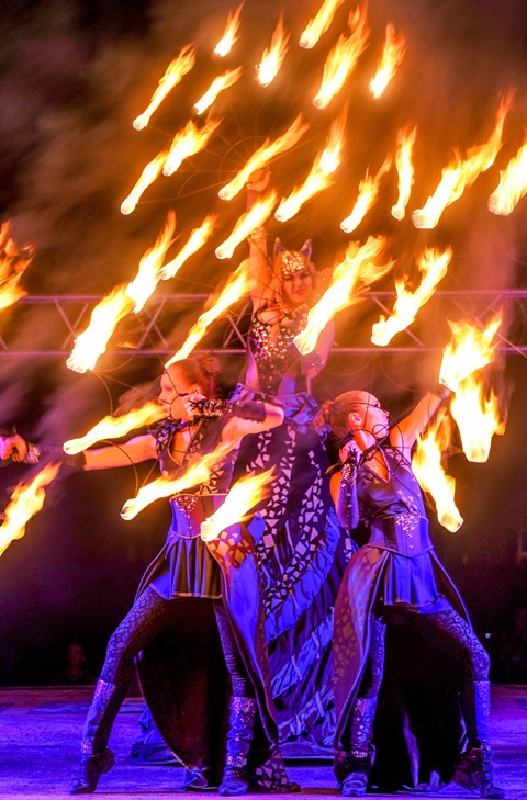 Những hình ảnh tuyệt đẹp tại lễ hội lửa quốc tế - 3 Những hình ảnh tuyệt đẹp tại lễ hội lửa quốc tế - 3