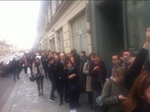 Nổ súng ở Paris: Bản lĩnh và tình người Pháp - 3 Nổ súng ở Paris: Bản lĩnh và tình người Pháp - 3