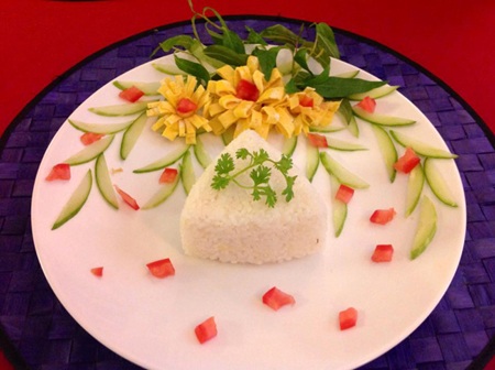 Cuộc sống rực rỡ của nữ giảng viên kiến trúc - 4 Mọi thứ trên đĩa đều có thể ăn.