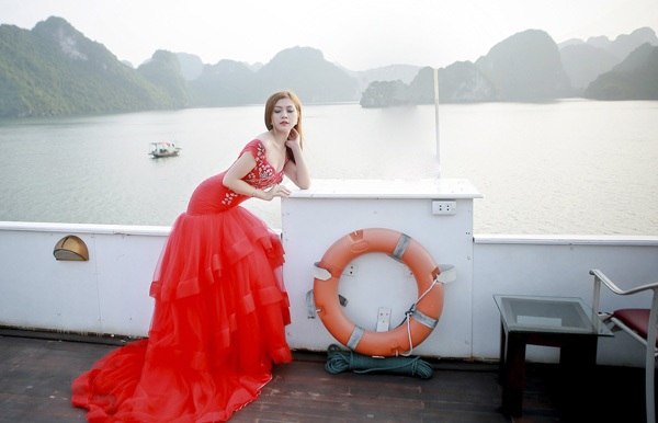 Tối nay, nữ sinh nào sẽ đăng quang Hoa khôi sinh viên Hà Nội 2015? - 12
Nguyễn Thu Hằng (CĐ Công nghiệp Phúc Yên)