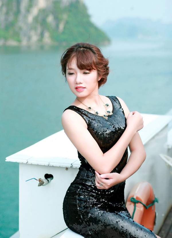 Tối nay, nữ sinh nào sẽ đăng quang Hoa khôi sinh viên Hà Nội 2015? - 15
Nguyễn Thị Ngọc Lan (ĐH Bách khoa HN)
