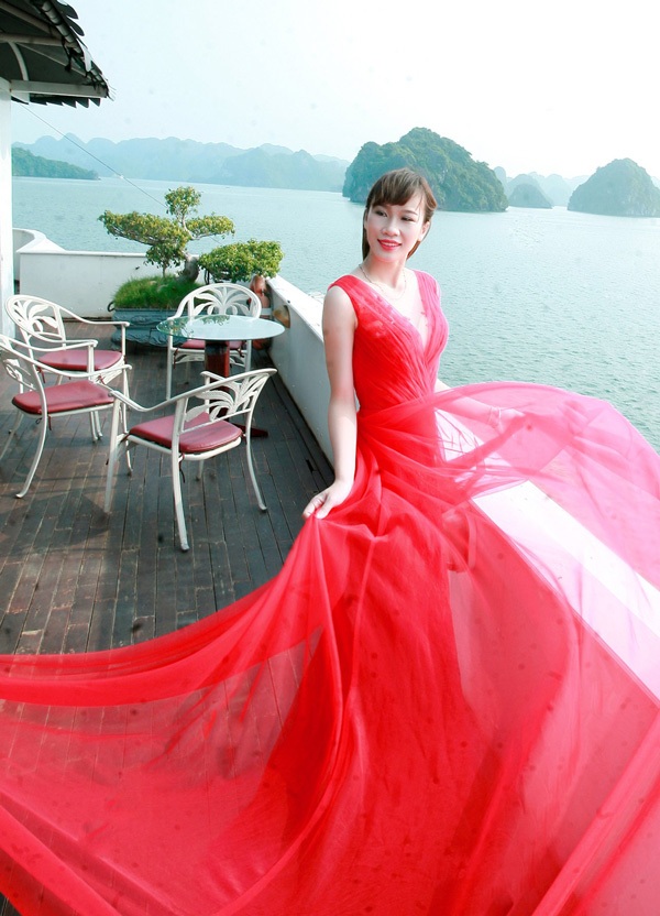 Tối nay, nữ sinh nào sẽ đăng quang Hoa khôi sinh viên Hà Nội 2015? - 27
Thăng Thị Phương Thảo (ĐH Ngoại thương)
