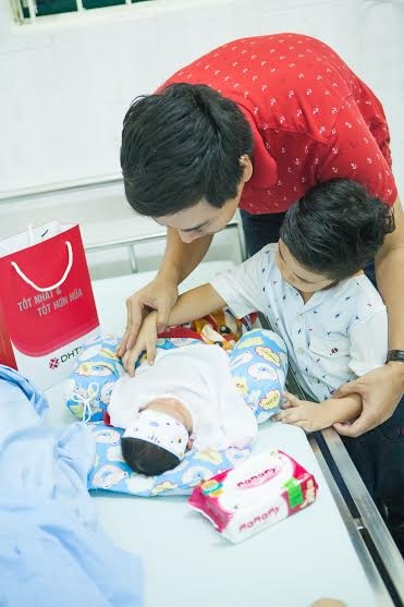 “Tan chảy” với nụ hôn thiên thần của Cadie và Bin - 7 “Tan chảy” với nụ hôn thiên thần của Cadie và Bin - 7