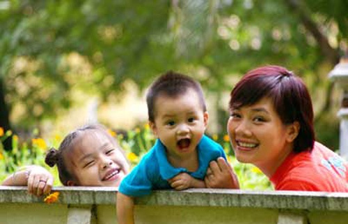 nhóm Con Gái, Xuân Nhị, Bông Mai, Nguyệt Anh nhóm Con Gái, Xuân Nhị, Bông Mai, Nguyệt Anh