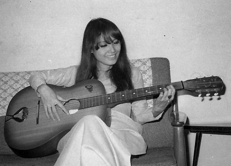 Đường tình trắc trở của những tài nữ nổi tiếng một thời - 9 Đường tình trắc trở của những tài nữ nổi tiếng một thời - 9