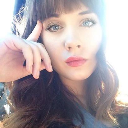 Hai cô gái xa lạ giống nhau như đúc - 4 Hai cô gái xa lạ giống nhau như đúc - 4