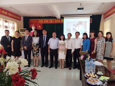 Trường THPT Cầu Giấy: Cơ hội và thách thức trước thềm năm học mới - 4
Đại diện Bộ GD Hàn Quốc và Sở GDĐT Hà Nội về làm việc tại trường