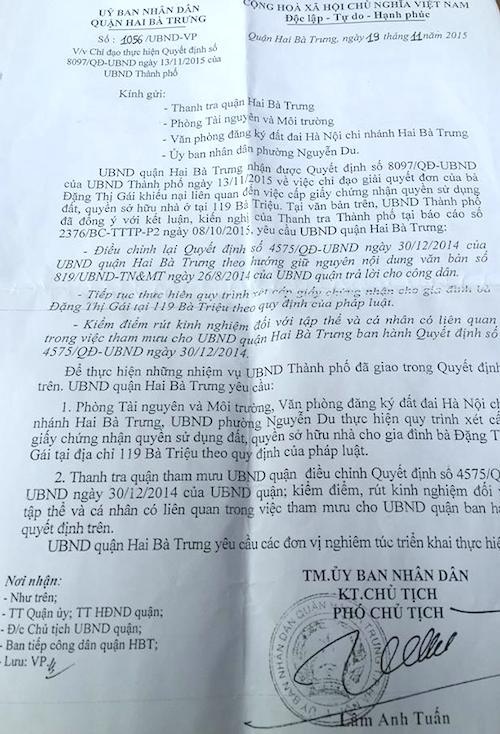 Vụ “ngâm” hồ sơ cấp sổ đỏ nhà 119 Bà Triệu: “Số phận” bộ hồ sơ khốn khổ giờ ra sao? - 2
Ông Lâm Anh Tuấn ký tiếp Công văn số 1056/UBND-VP chỉ đạo kỷ luật bộ phận tham mưu.