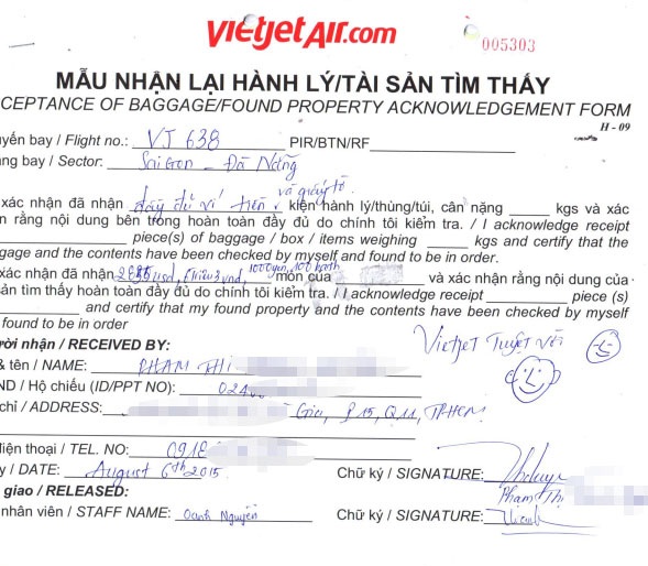 Tiếp viên hàng không trả lại khách nhiều tài sản bỏ quên trên máy bay - 3 Tiếp viên hàng không trả lại khách nhiều tài sản bỏ quên trên máy bay - 3
