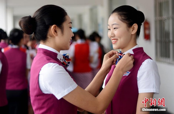 Thiếu nữ Trung Quốc khoe sắc, thi tài mong thành tiếp viên hàng không - 10
Đơn giản bởi trở thành tiếp viên hàng không vẫn là nghề trong mơ với nhiều bạn trẻ Trung Quốc.