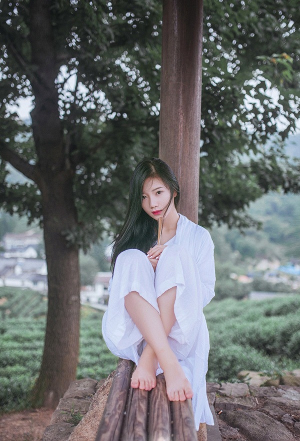 Vẻ đẹp mong manh gây sốt của Thủ khoa Học viện hí kịch Thượng Hải - 11 Vẻ đẹp mong manh gây sốt của Thủ khoa Học viện hí kịch Thượng Hải - 11