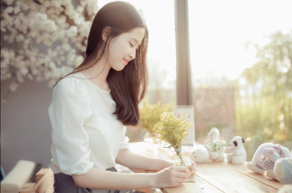 Ngắm vẻ đẹp trong veo của nữ sinh Đà Nẵng - 9 Ngắm vẻ đẹp trong veo của nữ sinh Đà Nẵng - 9