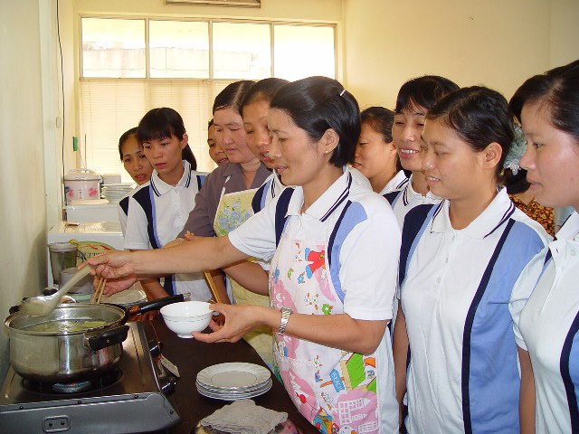 “Ô sin” nước ngoài lương tháng 18-25 triệu đồng đã có ở Hà Nội và TP HCM! - 1 Nhu cầu học kỹ năng nghề của nữ giúp việc gia đình rất lớn (ảnh minh họa)