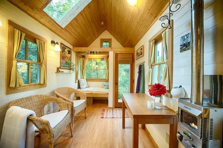 Bất ngờ cuộc sống trong những ngôi nhà siêu nhỏ - 12 Bất ngờ cuộc sống trong những ngôi nhà siêu nhỏ - 12