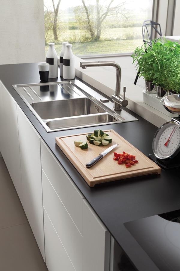 Cách chọn chậu rửa và vòi bếp - 2 Chậu rửa bằng thép không gỉ là lựa chọn phổ biến