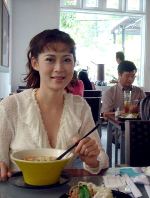 Vẻ đẹp "triệu người mê" của Nữ hoàng ảnh lịch Diễm Hương - 9 Vẻ đẹp "triệu người mê" của Nữ hoàng ảnh lịch Diễm Hương - 9