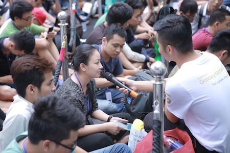 Galaxy Note 5 màu vàng hút người mua, có địa điểm cháy hàng - 4