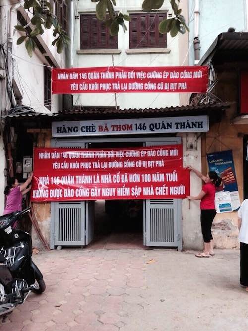 Dừng  thi công đường cống mới, hoàn trả mặt đường vào nhà 146 Quán Thánh - 1