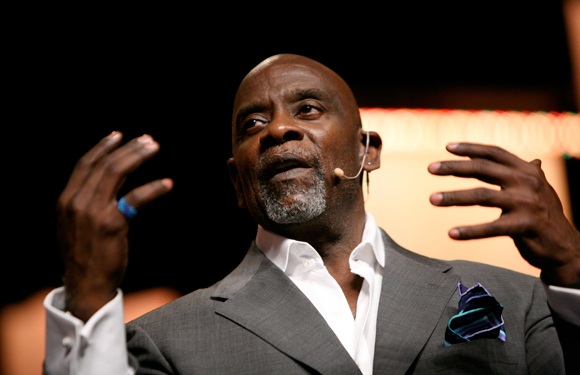 10 câu chuyện "làm giàu từ tay trắng" nổi tiếng nhất mọi thời đại - 10 Rags To Riches Stories-Chris Gardner