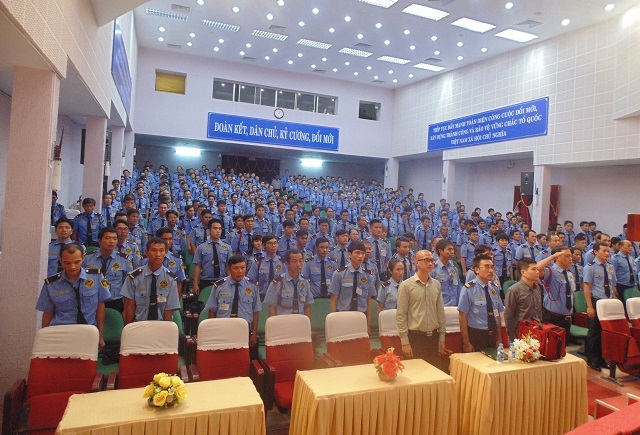 Hoa hậu Bùi Thị Hà tổ chức sát hạch 500 nhân viên bảo vệ - 1 bao-ve-LH