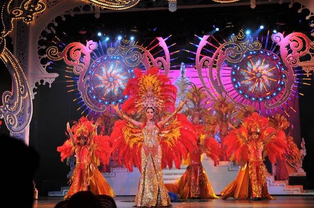 Du lịch Thái Lan giá không tưởng chỉ 4,99 triệu đồng - 5 Alcaza show – một show trình diễn đặc sắc và hút khách của các hoa hậu chuyển giới Thái Lan
