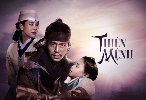 Thiên mệnh – Bộ phim lay động về tình phụ tử - 1
Cuộc sống của Choi Won đột ngột thay đổi khi ngự y thân tín của thái tử bất ngờ bị sát hại và mọi bằng chứng đều chỉ tội anh