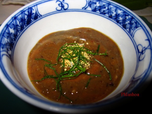 Những món ngon từ rươi hấp dẫn du khách ghé thăm Hà Nội - 4