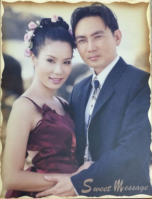 Đám cưới diễn cả hai diễn ra trong lời chúc phúc của rất nhiều người thân, bạn bè. Sau đám cưới, cặp đôi này tiếp tục phải sống cảnh vợ một nơi, chồng một nẻo. Mãi gần đây họ mới về chung một mối và Trịnh Kim Chi sinh cô con gái thứ hai ở tuổi 43.