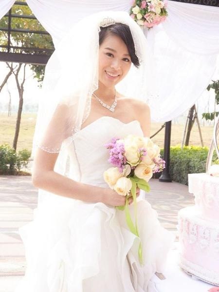 Huỳnh Tông Trạch tự nhận là người đàn ông tồi - 4 Tình cũ của Huỳnh Tông Trạch, Hồ Hạnh Nhi sắp sửa làm đám cưới
