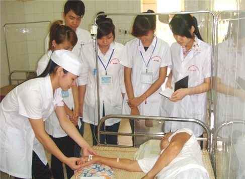 Giới chuyên môn ngành Y lo ngại khi trường Kinh doanh… đào tạo Y dược - 1 Giới chuyên môn ngành Y lo ngại khi trường Kinh doanh… đào tạo Y dược - 1