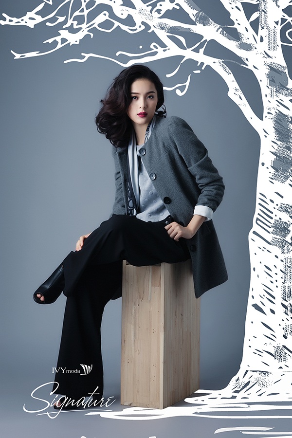 Áo dạ cao cấp IVY Signature – Đam mê sự hoàn hảo - 5 Màu ghi transparent vẫn tiếp tục được IVY moda lăng xê trong mùa mốt năm nay.
