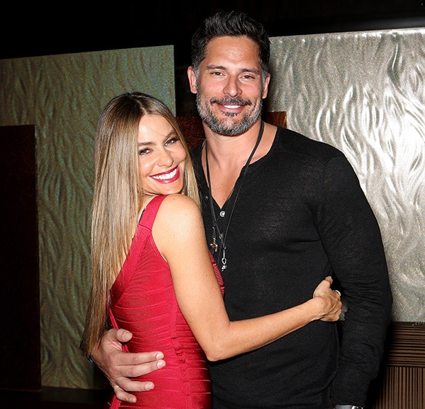 Mỹ nhân gợi tình kết hôn với phi công trẻ - 1
Sofia Vergara và Joe Manganiello vừa kết hôn tại khu nghỉ cao cấp The Breakers ở Palm Beach, Florida, Mỹ ngày 22/11 vừa qua