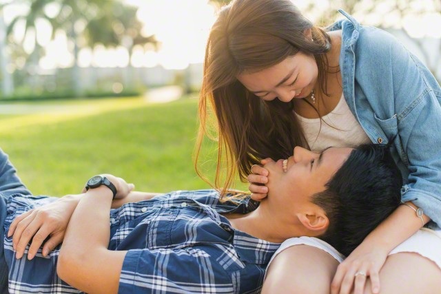 "Em hồn nhiên rồi em sẽ bình yên" - 1 "Em hồn nhiên rồi em sẽ bình yên" - 1