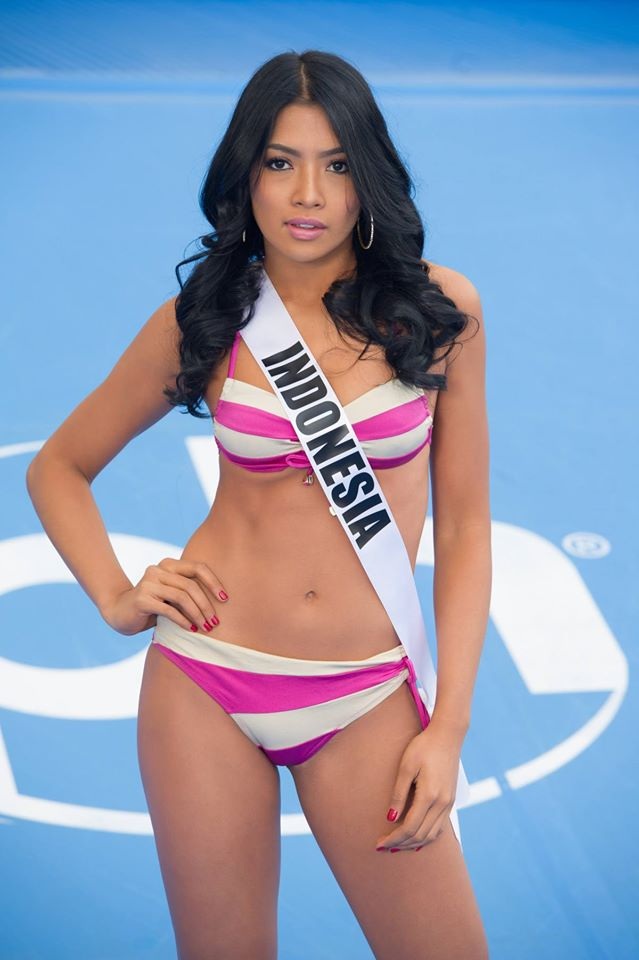 Ngẩn ngơ ngắm mỹ nhân hoàn vũ khoe dáng với bikini - 12