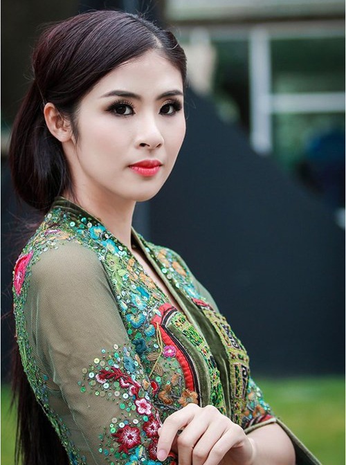 Chuyện kiếm tiền của Hoa hậu Ngọc Hân - 2 Chuyện kiếm tiền của Hoa hậu Ngọc Hân - 2