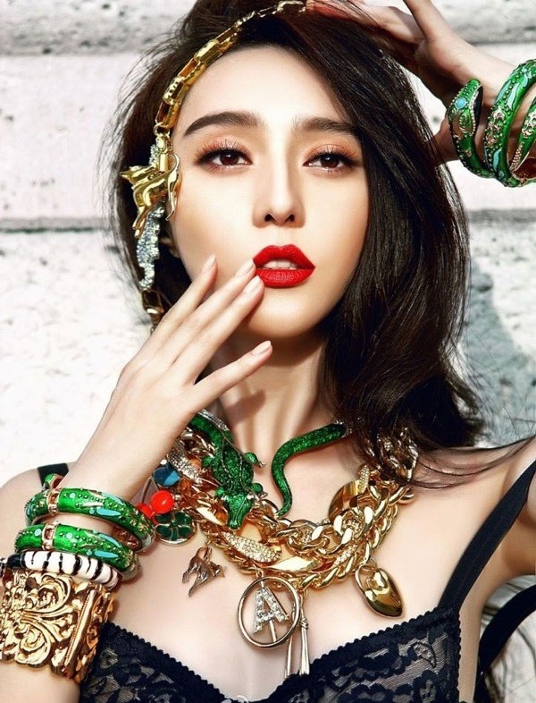 Những đôi mắt “nai” hút hồn của màn ảnh châu Á - 8
Phạm Băng Băng cũng là một trong những mỹ nhân sở hữu đôi mắt phượng tuyệt đẹp trong làng giải trí Hoa ngữ. Chỉ cần trang điểm chút ít với kẻ mắt nước, Phạm Băng Băng đã rất quyến rũ và sắc nét.