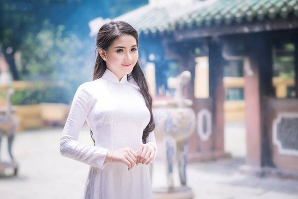 Nữ sinh Kinh tế đẹp tinh khôi trong tà áo dài trắng - 5 Nữ sinh Kinh tế đẹp tinh khôi trong tà áo dài trắng - 5