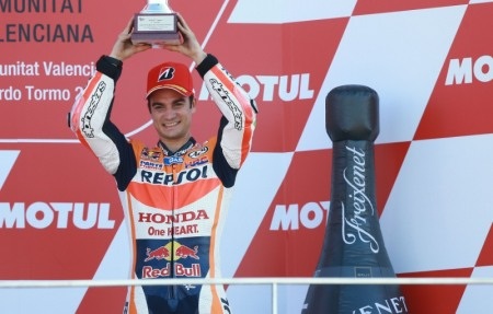 Jorge Lorenzo trở thành nhà vô địch thế giới MotoGP 2015 - 16