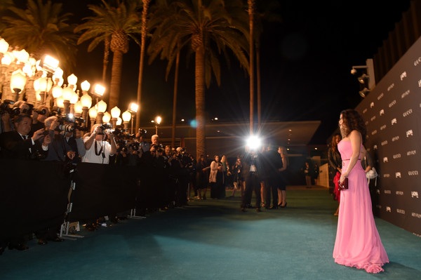 Choáng với “siêu vòng một” Salma Hayek - 12